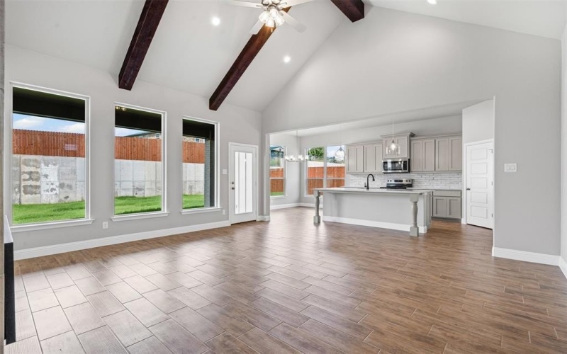 207 Mitchell Drive, Glen Rose, TX 76043, 3 Bedrooms Bedrooms, ,2 BathroomsBathrooms,Residential,For Sale,207 Mitchell Drive,20965516