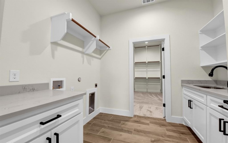 971 County Road 1304, Bridgeport, TX 76426, 4 Habitaciones Habitaciones , ,2 BañosBaños,Residential,En Venta,971 County Road 1304,20965688