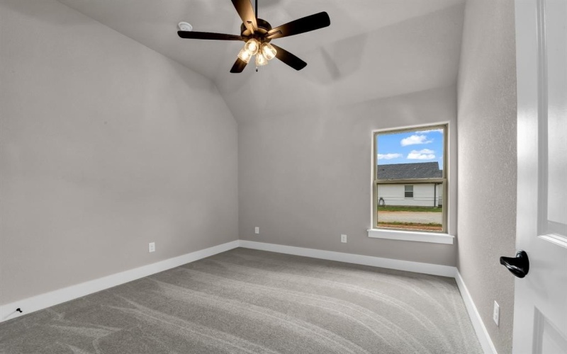 977 County Road 1304, Bridgeport, TX 76426, 4 Bedrooms Bedrooms, ,2 BathroomsBathrooms,Residential,For Sale,977 County Road 1304,20965735