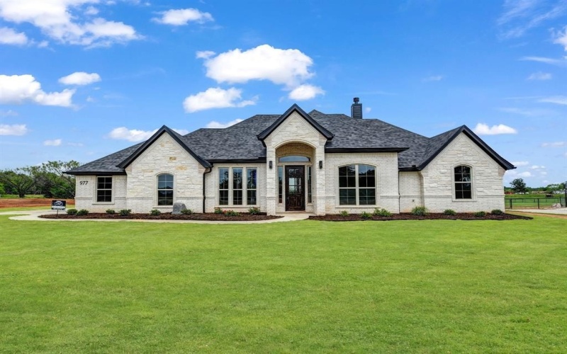 977 County Road 1304, Bridgeport, TX 76426, 4 Bedrooms Bedrooms, ,2 BathroomsBathrooms,Residential,For Sale,977 County Road 1304,20965735