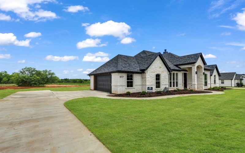 977 County Road 1304, Bridgeport, TX 76426, 4 Bedrooms Bedrooms, ,2 BathroomsBathrooms,Residential,For Sale,977 County Road 1304,20965735