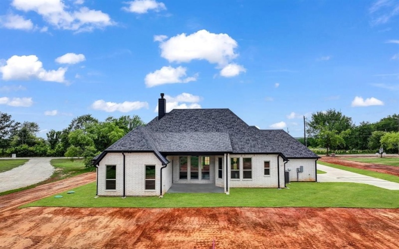 977 County Road 1304, Bridgeport, TX 76426, 4 Bedrooms Bedrooms, ,2 BathroomsBathrooms,Residential,For Sale,977 County Road 1304,20965735