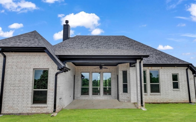 977 County Road 1304, Bridgeport, TX 76426, 4 Bedrooms Bedrooms, ,2 BathroomsBathrooms,Residential,For Sale,977 County Road 1304,20965735