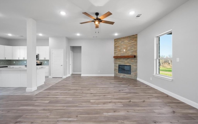 738 SE County Road 3122, Corsicana, TX 75109, 4 Bedrooms Bedrooms, ,2 BathroomsBathrooms,Residential,For Sale,738 SE County Road 3122,20965781
