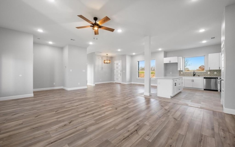 738 SE County Road 3122, Corsicana, TX 75109, 4 Bedrooms Bedrooms, ,2 BathroomsBathrooms,Residential,For Sale,738 SE County Road 3122,20965781