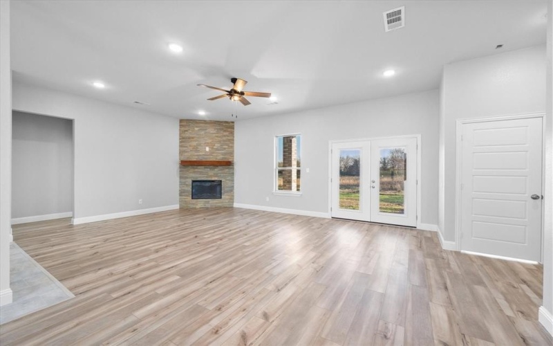 738 SE County Road 3122, Corsicana, TX 75109, 4 Bedrooms Bedrooms, ,2 BathroomsBathrooms,Residential,For Sale,738 SE County Road 3122,20965781