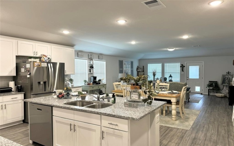 608 N Rain Barrel Place, Weston, TX 75009, 3 Bedrooms Bedrooms, ,2 BathroomsBathrooms,Residential,For Sale,608 N Rain Barrel Place,20962568