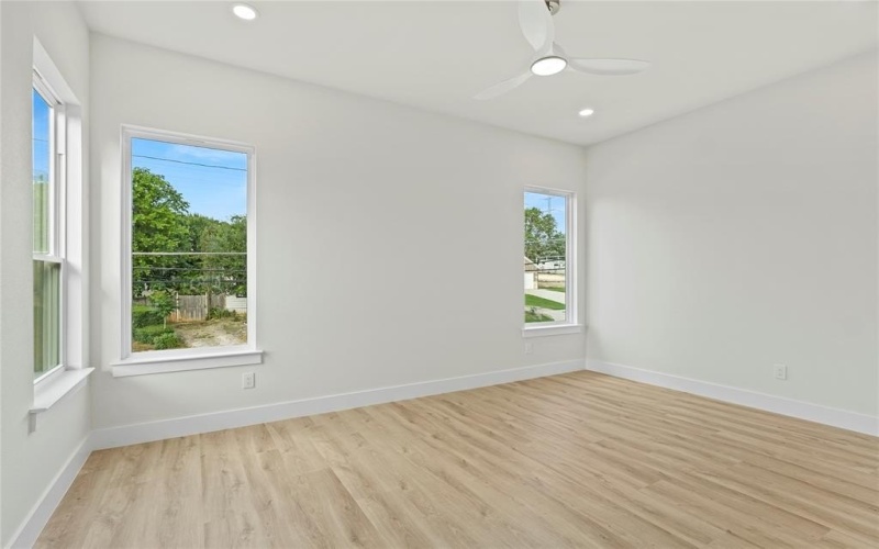601 S Moore Street, Dallas, TX 75203, 3 Bedrooms Bedrooms, ,2 BathroomsBathrooms,Residential,For Sale,601 S Moore Street,20964623