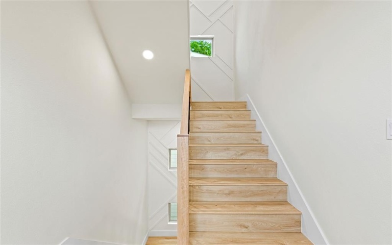 601 S Moore Street, Dallas, TX 75203, 3 Bedrooms Bedrooms, ,2 BathroomsBathrooms,Residential,For Sale,601 S Moore Street,20964623