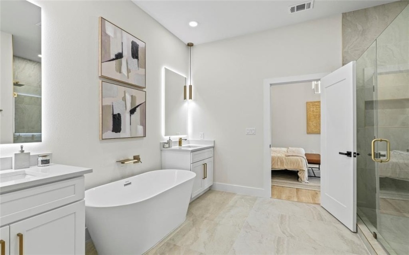 601 S Moore Street, Dallas, TX 75203, 3 Bedrooms Bedrooms, ,2 BathroomsBathrooms,Residential,For Sale,601 S Moore Street,20964623