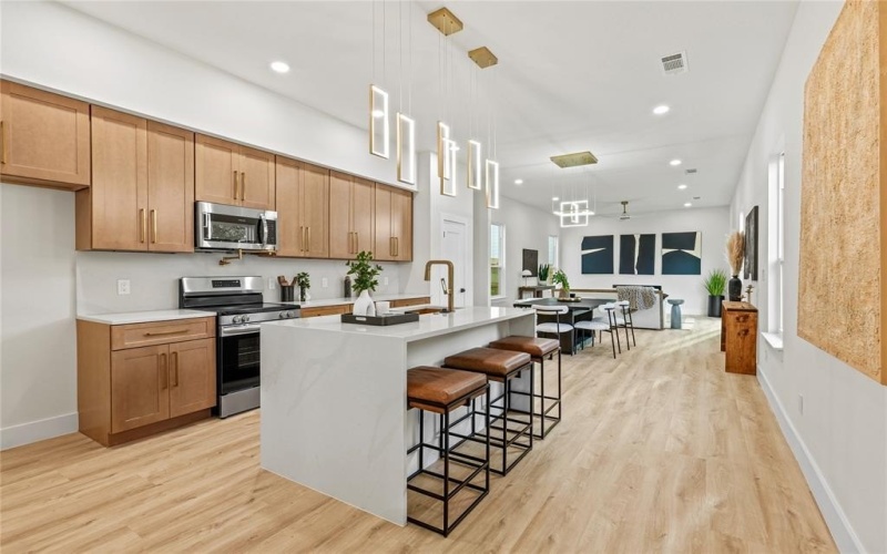 601 S Moore Street, Dallas, TX 75203, 3 Bedrooms Bedrooms, ,2 BathroomsBathrooms,Residential,For Sale,601 S Moore Street,20964623