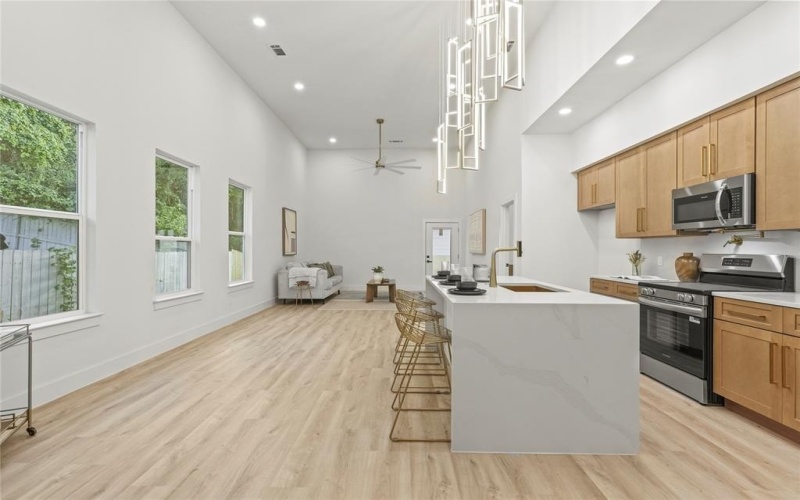 603 S Moore Street, Dallas, TX 75203, 4 Bedrooms Bedrooms, ,2 BathroomsBathrooms,Residential,For Sale,603 S Moore Street,20964631