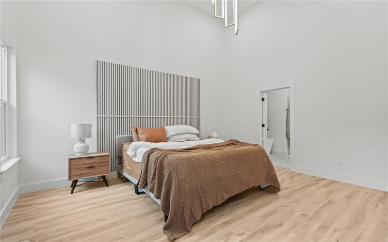 603 S Moore Street, Dallas, TX 75203, 4 Bedrooms Bedrooms, ,2 BathroomsBathrooms,Residential,For Sale,603 S Moore Street,20964631