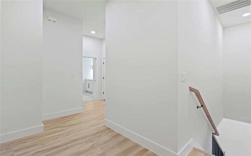 603 S Moore Street, Dallas, TX 75203, 4 Bedrooms Bedrooms, ,2 BathroomsBathrooms,Residential,For Sale,603 S Moore Street,20964631