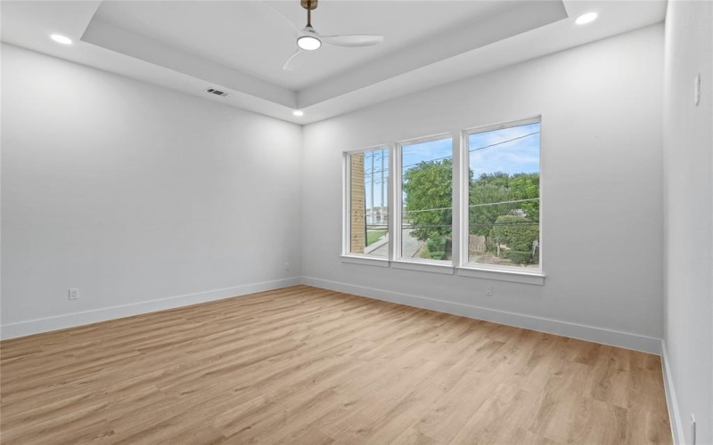 603 S Moore Street, Dallas, TX 75203, 4 Bedrooms Bedrooms, ,2 BathroomsBathrooms,Residential,For Sale,603 S Moore Street,20964631