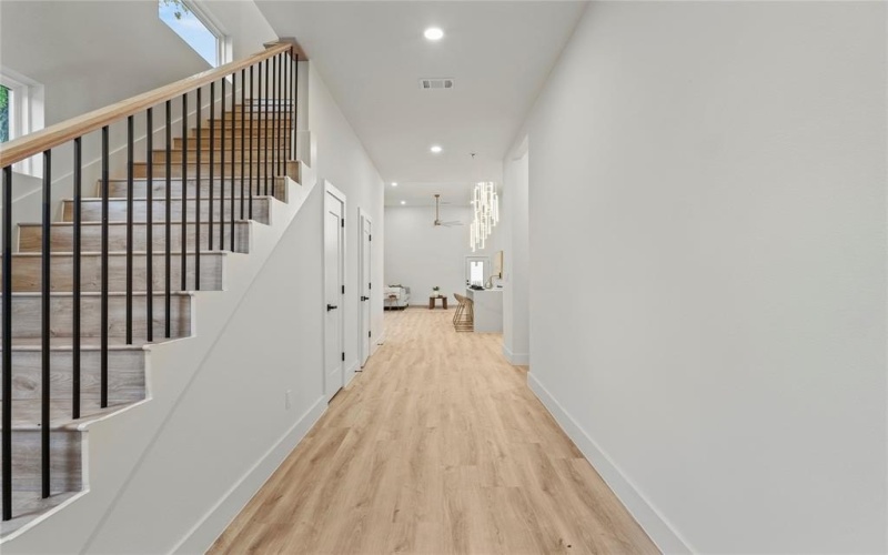 603 S Moore Street, Dallas, TX 75203, 4 Bedrooms Bedrooms, ,2 BathroomsBathrooms,Residential,For Sale,603 S Moore Street,20964631