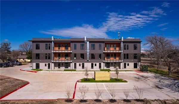 101 West 33rd #201, Bryan, TX 77803, 2 Bedrooms Bedrooms, ,1 BathroomBathrooms,Residential Lease,For Rent,101 West 33rd,25003182
