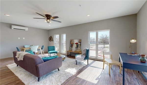 101 West 33rd #201, Bryan, TX 77803, 2 Bedrooms Bedrooms, ,1 BathroomBathrooms,Residential Lease,For Rent,101 West 33rd,25003182