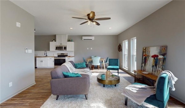 101 West 33rd #201, Bryan, TX 77803, 2 Bedrooms Bedrooms, ,1 BathroomBathrooms,Residential Lease,For Rent,101 West 33rd,25003182