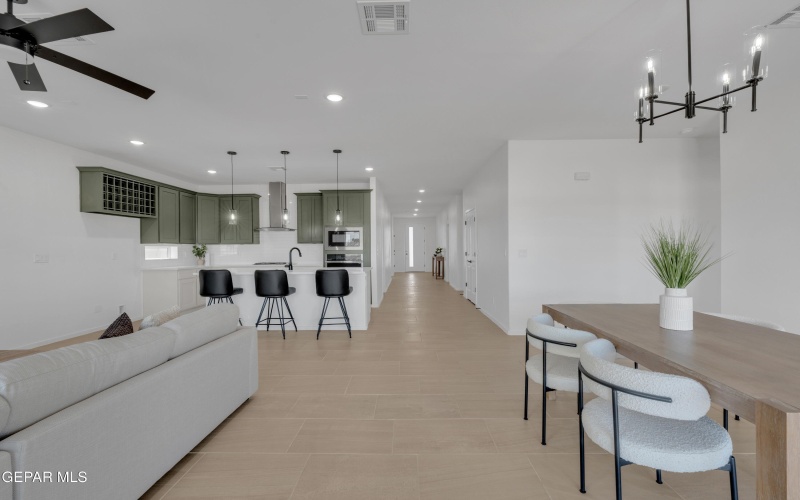 13873 Madero Avenue, Horizon City, TX 79928, 4 Bedrooms Bedrooms, ,2 BathroomsBathrooms,Residential,For Sale,13873 Madero Avenue,924436