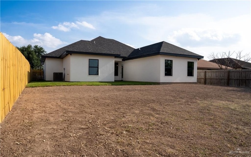800 W Ruisenor Avenue, Pharr, TX 78577, 3 Bedrooms Bedrooms, ,2 BathroomsBathrooms,Residential,For Sale,800 W Ruisenor Avenue,473394