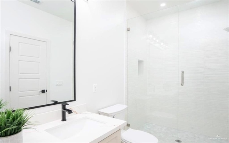 715 N Esperanza Street, Pharr, TX 78577, 3 Bedrooms Bedrooms, ,2 BathroomsBathrooms,Residential,For Sale,715 N Esperanza Street,473450