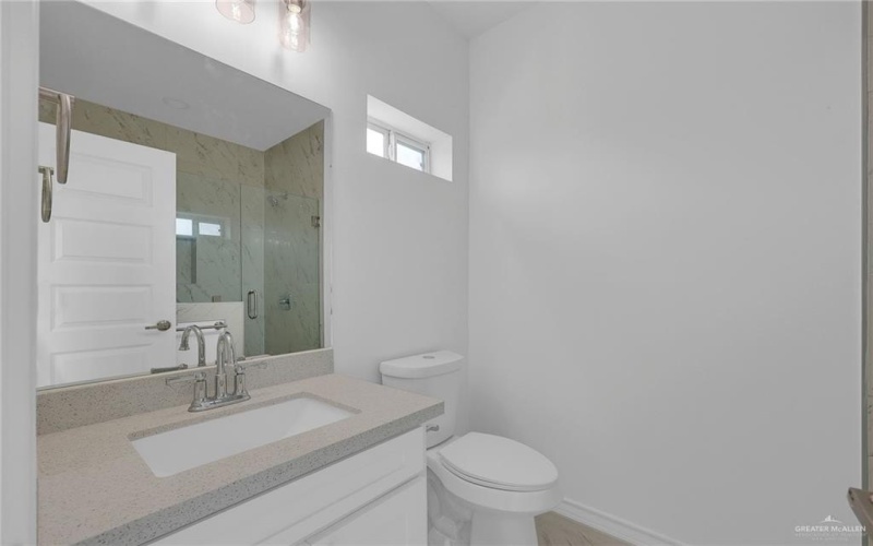 2000 E 1st Street #4, Mission, TX 78572, 2 Bedrooms Bedrooms, ,2 BathroomsBathrooms,Residential Lease,For Rent,2000 E 1st Street,473497