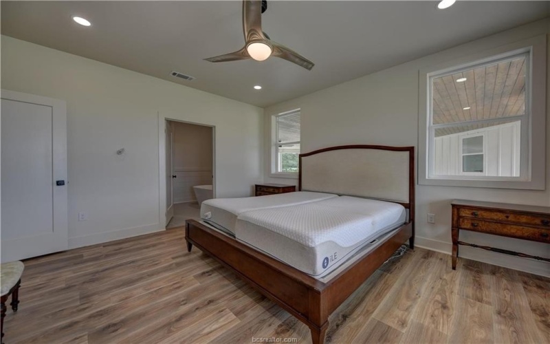2300 Farm To Market 2095 Farm to Market Road, Cameron, TX 76520, 4 Bedrooms Bedrooms, ,3 BathroomsBathrooms,Residential,For Sale,2300 Farm To Market 2095 Farm to Market Road,25003833