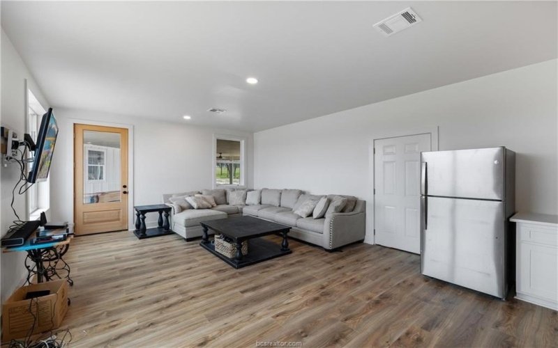 2300 Farm To Market 2095 Farm to Market Road, Cameron, TX 76520, 4 Bedrooms Bedrooms, ,3 BathroomsBathrooms,Residential,For Sale,2300 Farm To Market 2095 Farm to Market Road,25003833