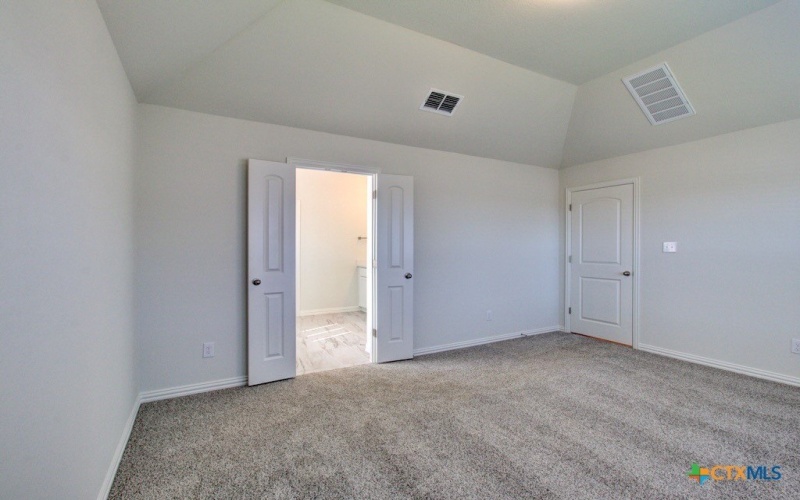 771 Navarro Street, New Braunfels, TX 78132, 4 Habitaciones Habitaciones , ,2 BañosBaños,Residential,En Venta,771 Navarro Street,582936