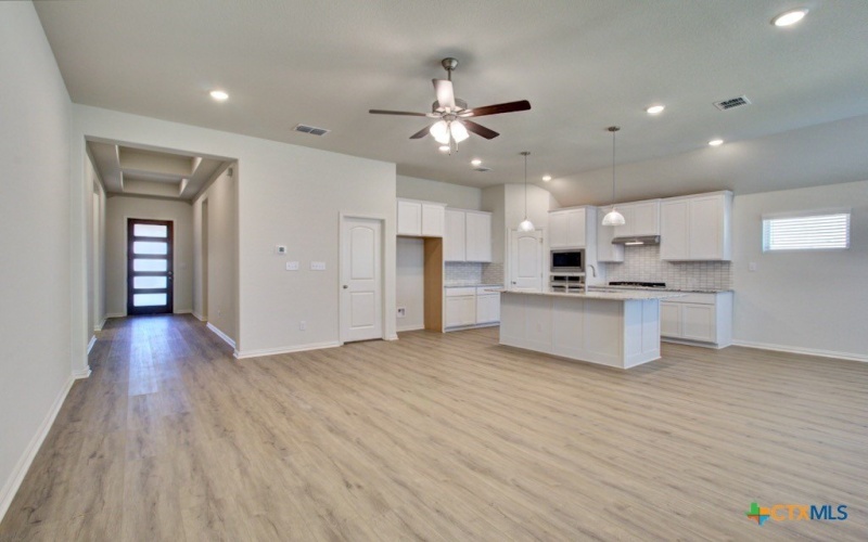 771 Navarro Street, New Braunfels, TX 78132, 4 Habitaciones Habitaciones , ,2 BañosBaños,Residential,En Venta,771 Navarro Street,582936