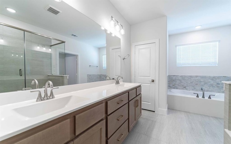 6517 Millie Way, McKinney, TX 75070, 3 Bedrooms Bedrooms, ,3 BathroomsBathrooms,Residential,For Sale,6517 Millie Way,20586352