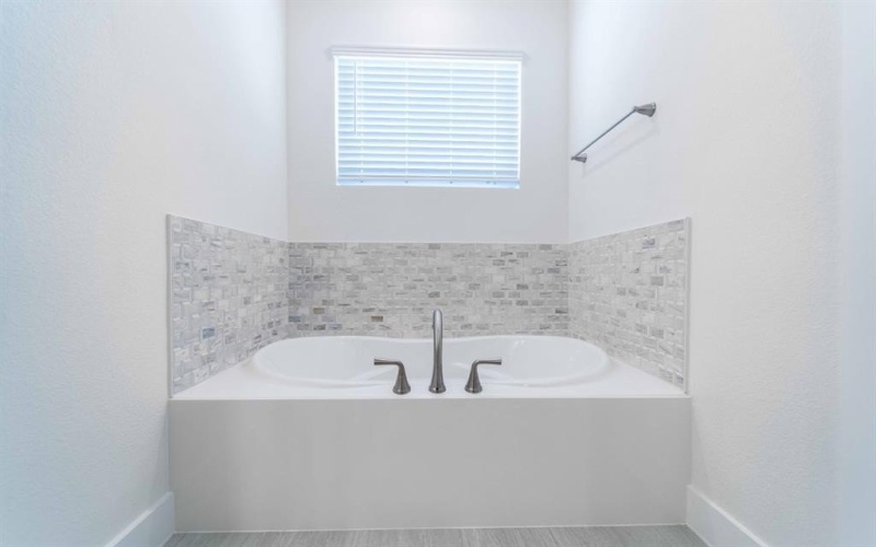 6517 Millie Way, McKinney, TX 75070, 3 Bedrooms Bedrooms, ,3 BathroomsBathrooms,Residential,For Sale,6517 Millie Way,20586352