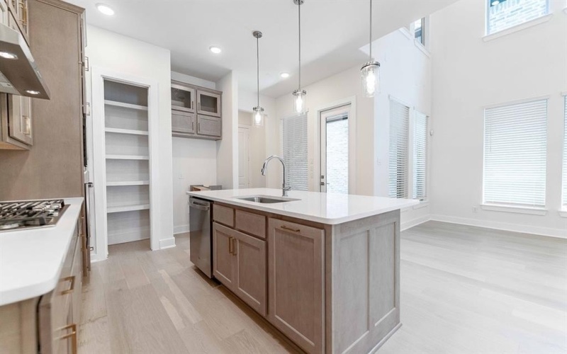 6517 Millie Way, McKinney, TX 75070, 3 Bedrooms Bedrooms, ,3 BathroomsBathrooms,Residential,For Sale,6517 Millie Way,20586352