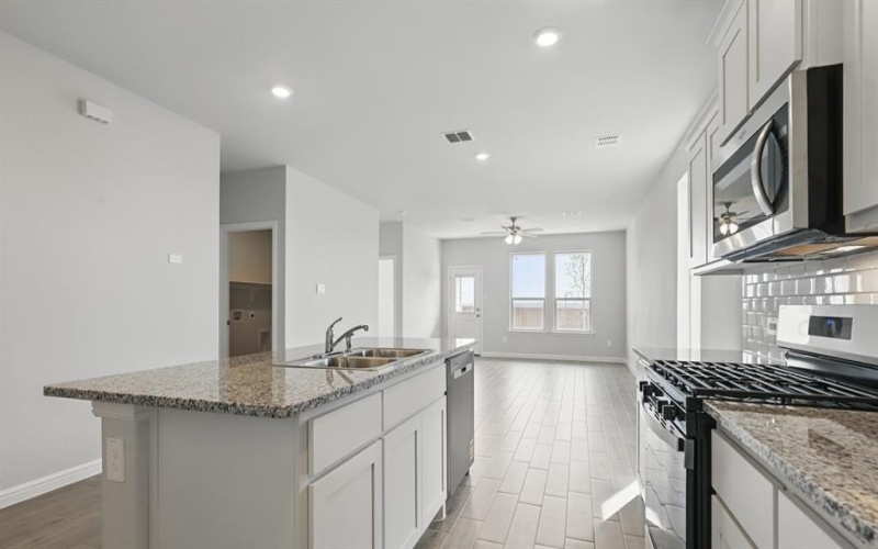 1202 ROCKWATER Drive, Decatur, TX 76234, 4 Habitaciones Habitaciones , ,2 BañosBaños,Residential,En Venta,1202 ROCKWATER Drive,20953060