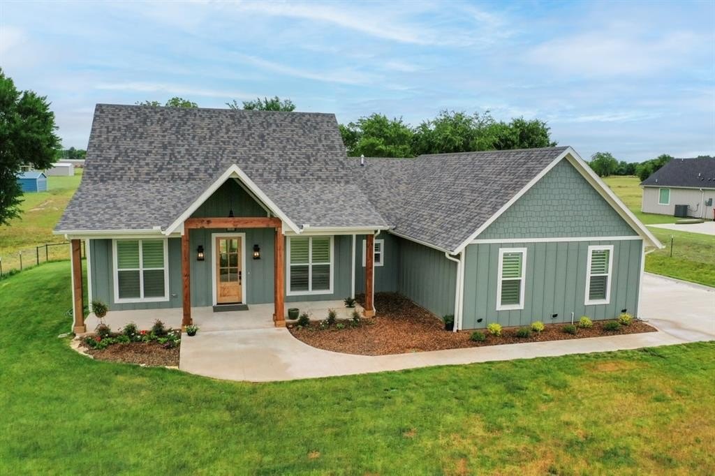 507 Wortham Road, Whitewright, TX 75491, 3 Bedrooms Bedrooms, ,2 BathroomsBathrooms,Residential,For Sale,507 Wortham Road,20954725