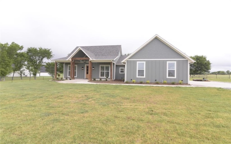 507 Wortham Road, Whitewright, TX 75491, 3 Bedrooms Bedrooms, ,2 BathroomsBathrooms,Residential,For Sale,507 Wortham Road,20954725