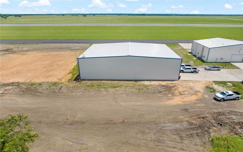 6700 Collier Drive #Hangar 4, Paris, TX 75462, ,Commercial Sale,En Venta,6700 Collier Drive,20962309