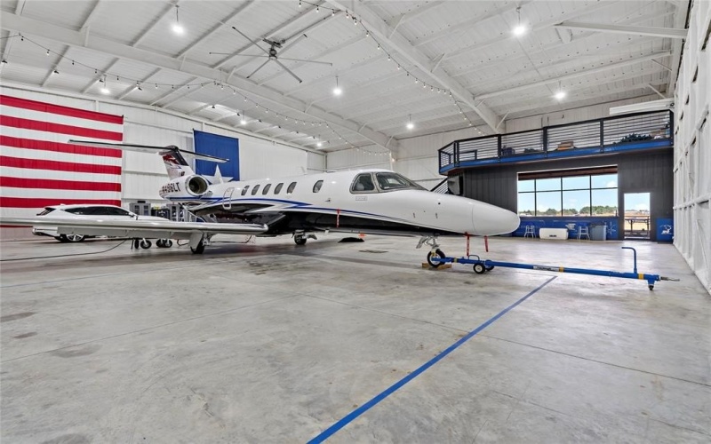 6700 Collier Drive #Hangar 4, Paris, TX 75462, ,Commercial Sale,En Venta,6700 Collier Drive,20962309
