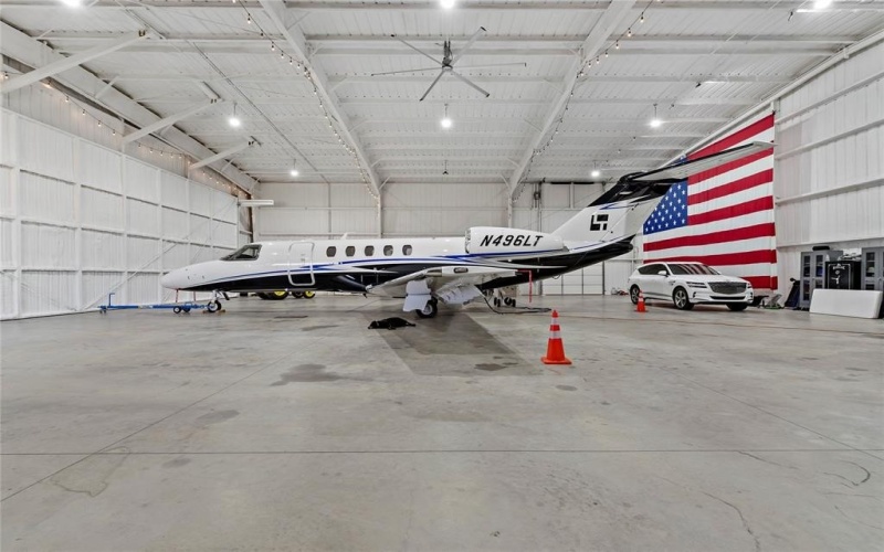 6700 Collier Drive #Hangar 4, Paris, TX 75462, ,Commercial Sale,En Venta,6700 Collier Drive,20962309