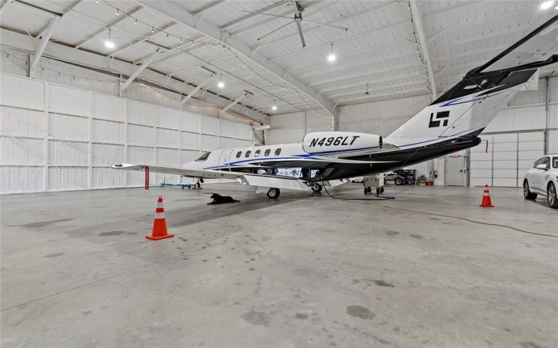 6700 Collier Drive #Hangar 4, Paris, TX 75462, ,Commercial Sale,En Venta,6700 Collier Drive,20962309