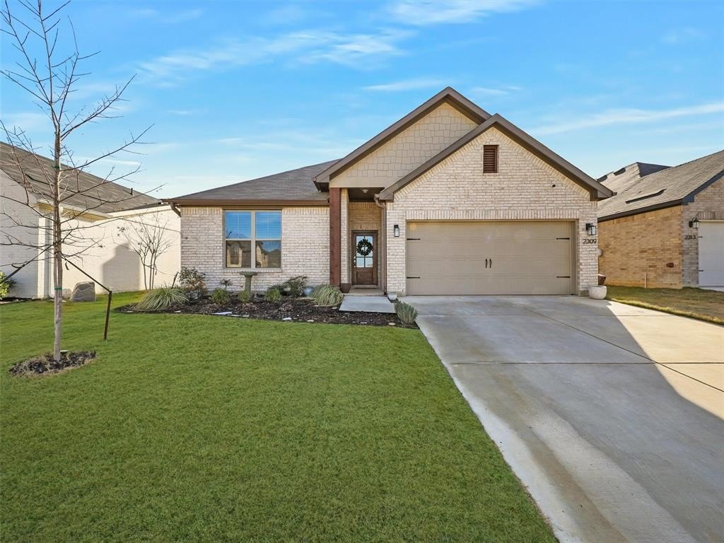 2309 Loch Ness Lane, Denton, TX 76207, 4 Bedrooms Bedrooms, ,2 BathroomsBathrooms,Residential,For Sale,2309 Loch Ness Lane,20967187