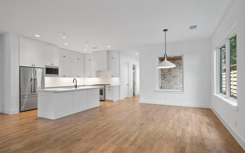 5539 Longview, Dallas, TX 75206, 3 Bedrooms Bedrooms, ,3 BathroomsBathrooms,Residential Lease,For Rent,5539 Longview,20965882