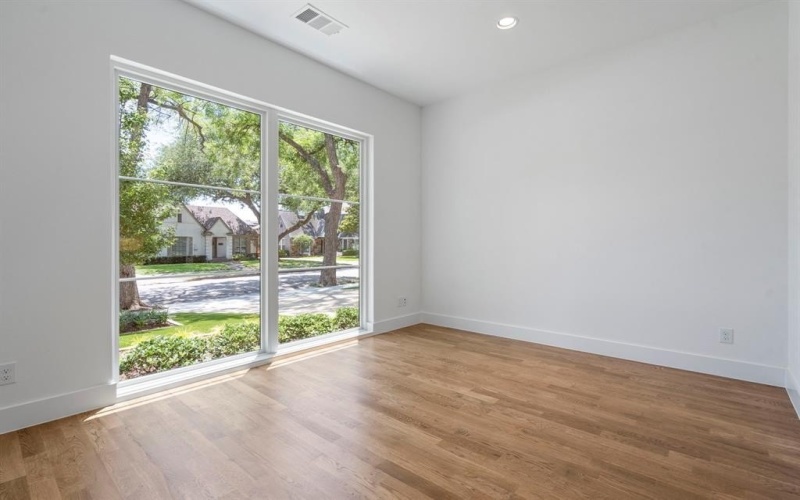 5539 Longview, Dallas, TX 75206, 3 Bedrooms Bedrooms, ,3 BathroomsBathrooms,Residential Lease,For Rent,5539 Longview,20965882