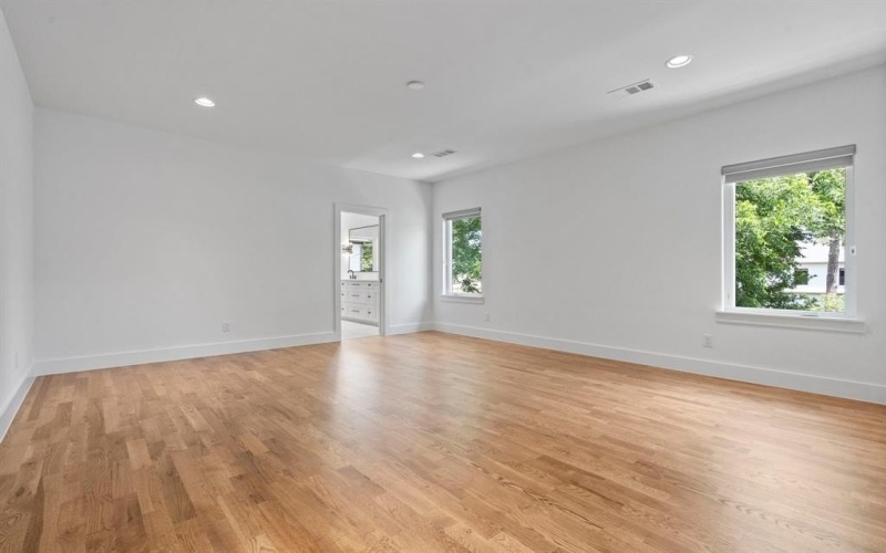 5539 Longview, Dallas, TX 75206, 3 Bedrooms Bedrooms, ,3 BathroomsBathrooms,Residential Lease,For Rent,5539 Longview,20965882