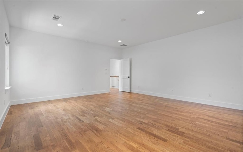 5539 Longview, Dallas, TX 75206, 3 Bedrooms Bedrooms, ,3 BathroomsBathrooms,Residential Lease,For Rent,5539 Longview,20965882