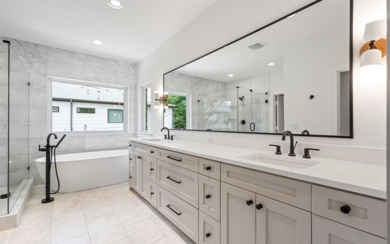 5539 Longview, Dallas, TX 75206, 3 Bedrooms Bedrooms, ,3 BathroomsBathrooms,Residential Lease,For Rent,5539 Longview,20965882