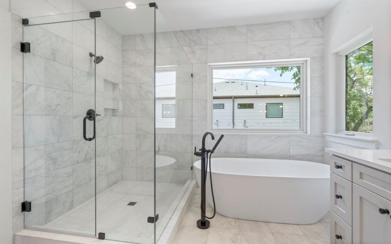 5539 Longview, Dallas, TX 75206, 3 Bedrooms Bedrooms, ,3 BathroomsBathrooms,Residential Lease,For Rent,5539 Longview,20965882