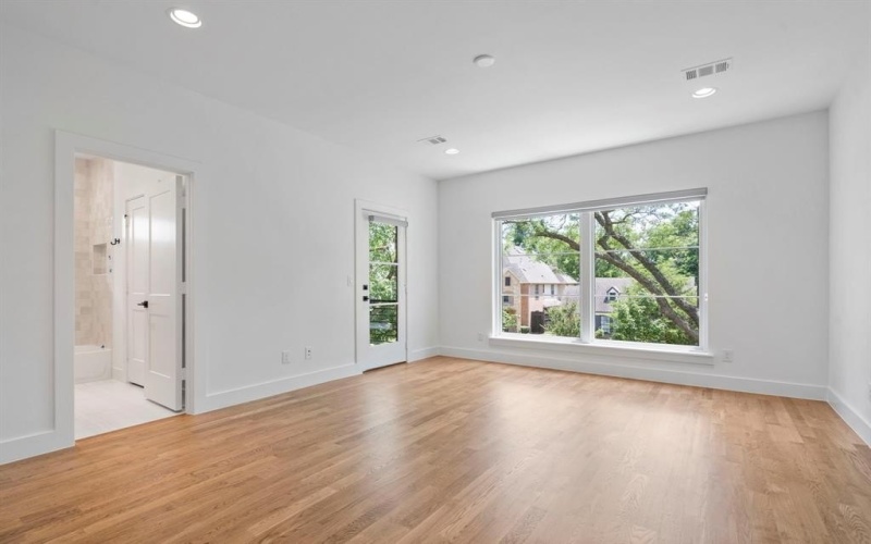 5539 Longview, Dallas, TX 75206, 3 Bedrooms Bedrooms, ,3 BathroomsBathrooms,Residential Lease,For Rent,5539 Longview,20965882