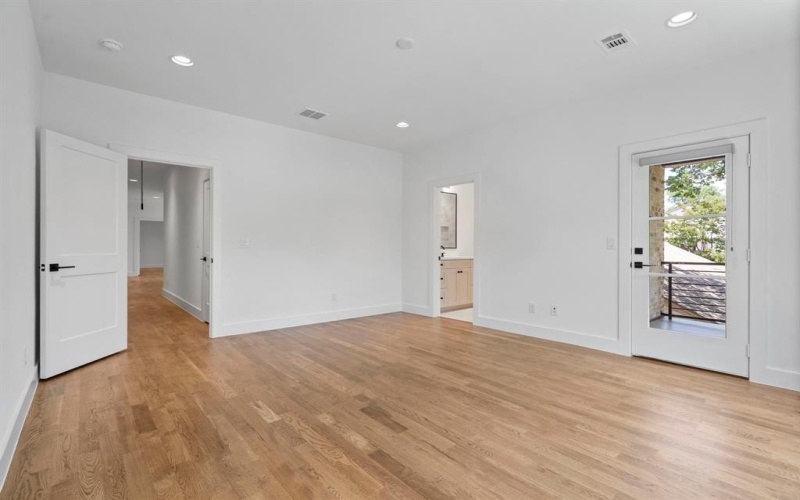 5539 Longview, Dallas, TX 75206, 3 Bedrooms Bedrooms, ,3 BathroomsBathrooms,Residential Lease,For Rent,5539 Longview,20965882